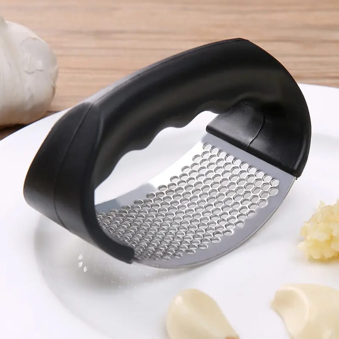 Stainless Steel Garlic Press – Effortless Crushing, No Peeling Required, Durable & Easy to Clean